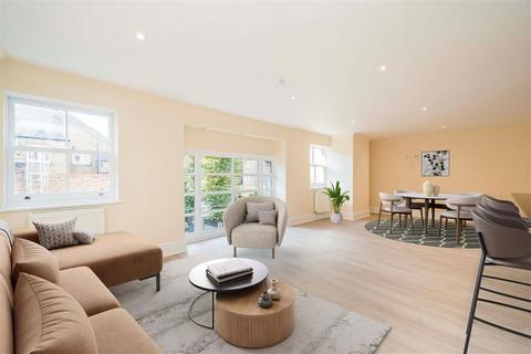 2 bedroom flat for sale, Millers Way, London W6