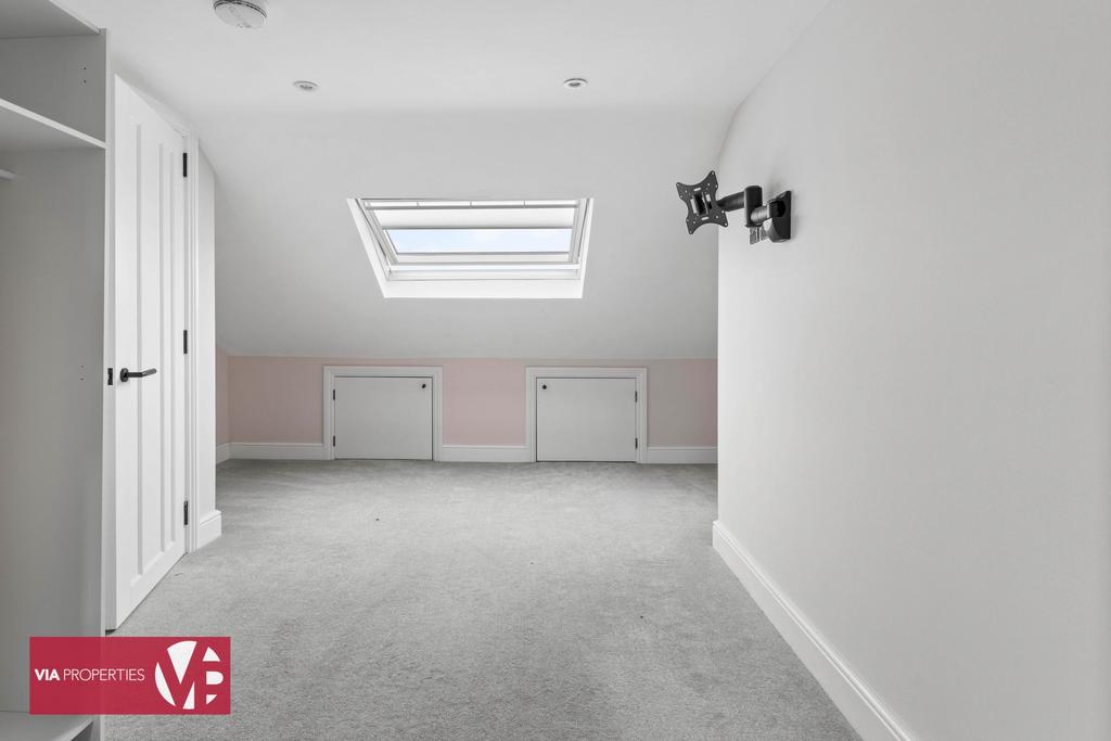Loft room / top floor bedroom