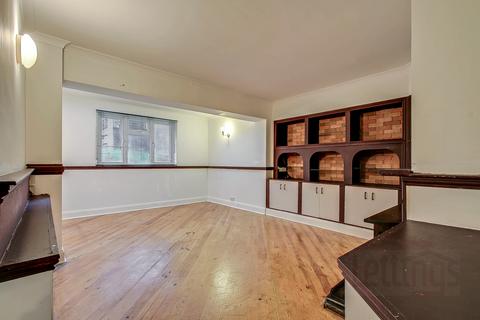 3 bedroom semi-detached house for sale, Ayot Path, WD6