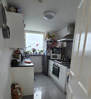1 bedroom flat to rent, Harts Lane, Barking, Essex, IG11