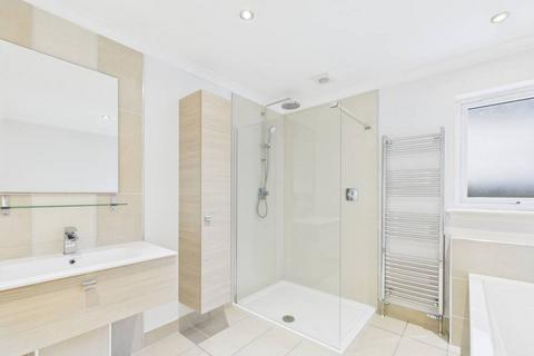 undefined, Macduff AB44