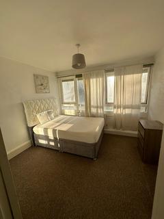 Highcliffe Drive, London SW15