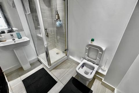 2 bedroom apartment for sale, St. Edmunds Court, St. Edmunds Road, Abington, Northampton NN1