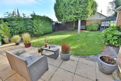 2 bedroom bungalow for sale, Shaftesbury Road, West Moors, Ferndown, BH22