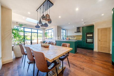73 Palace View, Bromley, BR1 3EJ