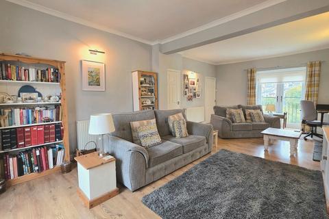 3 bedroom end of terrace house for sale, Cwmavon Road, Pontypool NP4
