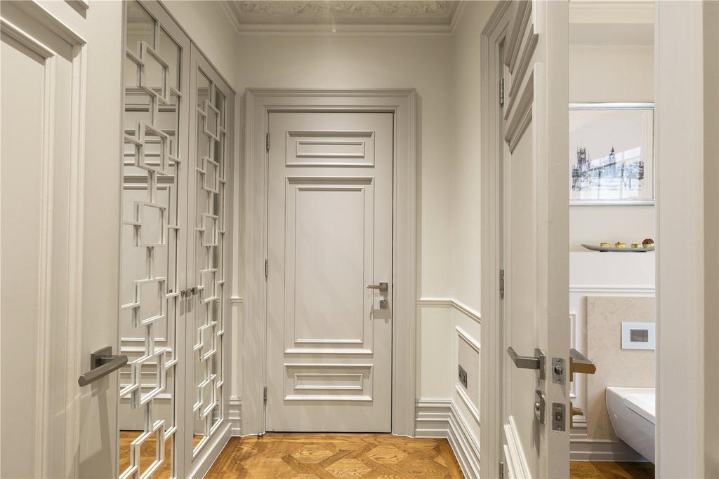 Cloakroom Lobby