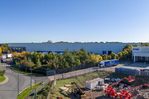 Warehouse to rent, Danes Way Northampton NN6 7GX