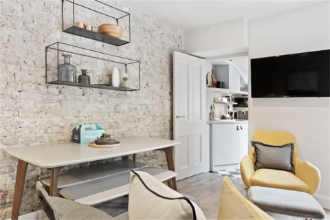 undefined, Deluxe Studio - Oakley Square, Mornington Crescent, Euston, Camden, London, NW1