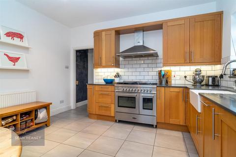 3 bedroom end of terrace house for sale, Bells Hill, Barnet EN5