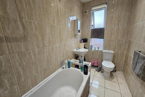7 bedroom house to rent, Chestnut Avenue, Leeds LS6