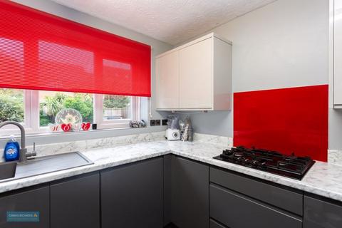 4 bedroom semi-detached house for sale, Trinity Road, Taunton