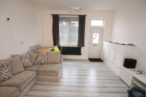 3 bedroom end of terrace house for sale, WEELSBY STREET, GRIMSBY