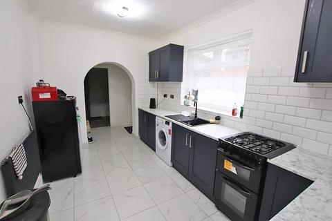 3 bedroom end of terrace house for sale, WEELSBY STREET, GRIMSBY