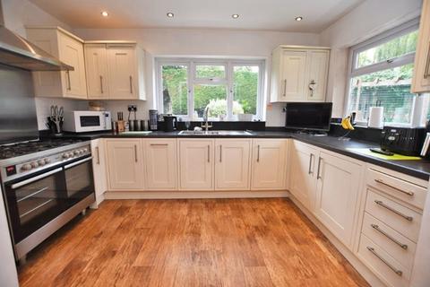 4 bedroom semi-detached house for sale, Park Avenue, Maidstone