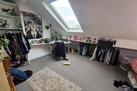 6 bedroom house to rent, Consort Terrace, Leeds LS3