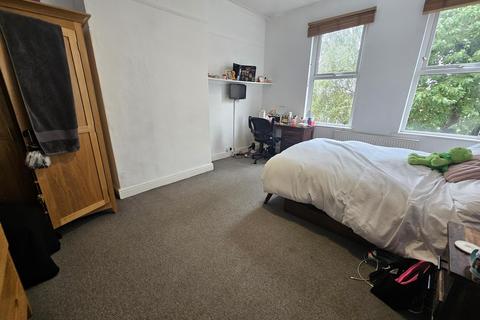 6 bedroom house to rent, Consort Terrace, Leeds LS3