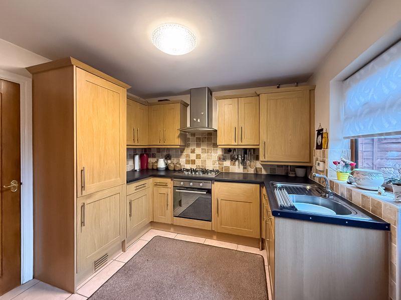 Fitted kitchen