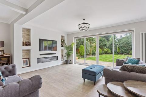 undefined, Detached House High Beeches, Gerrards Cross Available 3rd March £3795pcm