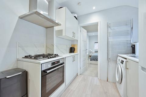 1 bedroom flat for sale, North Western Avenue, Watford, WD25