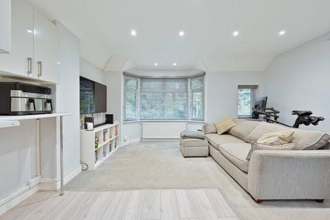 1 bedroom flat for sale, North Western Avenue, Watford, WD25