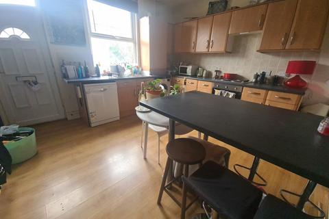 undefined, St. Anns Avenue, Leeds LS4