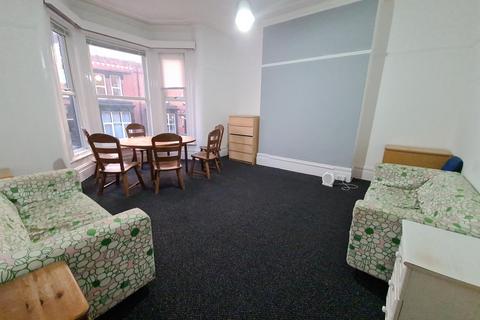 Regent Park Terrace, Leeds LS6