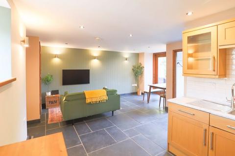 2 bedroom cottage for sale, Ide Lane, Exeter