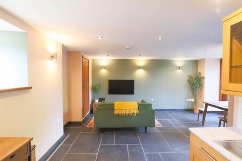 2 bedroom cottage for sale, Ide Lane, Exeter