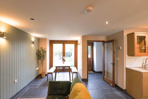 2 bedroom cottage for sale, Ide Lane, Exeter