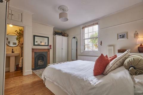 4 Northernhay Square, Exeter, EX4 3ES