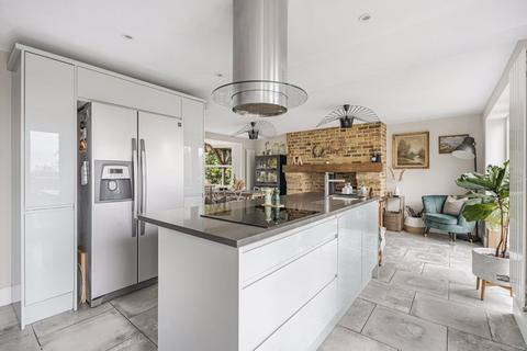 4 bedroom detached house for sale, Upper Icknield Way, Aston Clinton