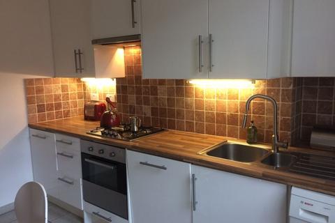 2 bedroom property to rent, 2 bed flat to let, Urlwin Street, SE5 London