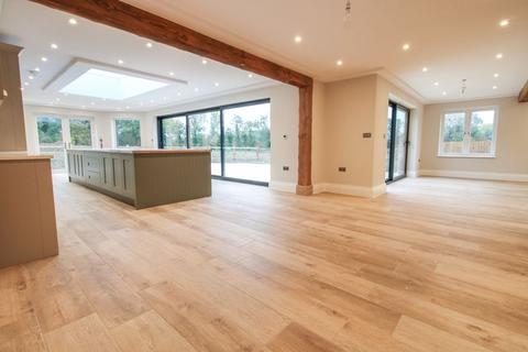 5 bedroom detached house for sale, Cookes Meadow, Biggleswade SG18