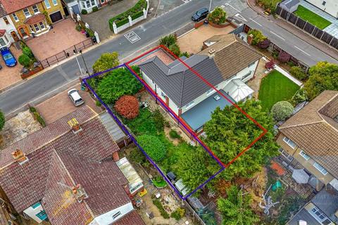 4 bedroom semi-detached house for sale, Fairview Road, Chigwell IG7