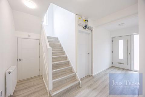 29 Fairview Road, Chigwell, IG7 6HP