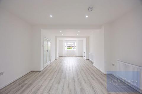 29 Fairview Road, Chigwell, IG7 6HP