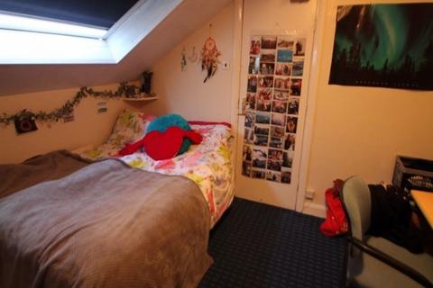 7 bedroom house to rent, Chestnut Avenue, Leeds LS6