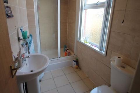 7 bedroom house to rent, Chestnut Avenue, Leeds LS6