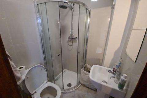 6 bedroom house to rent, Ebberston Terrace, Leeds LS6