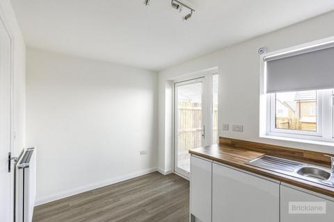 3 bedroom terraced house to rent, Overstone Gate, Northampton NN6