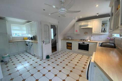 undefined, South Hornchurch RM13