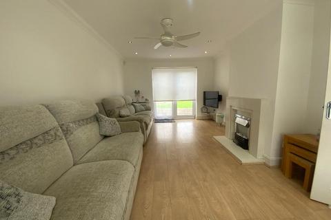 undefined, South Hornchurch RM13
