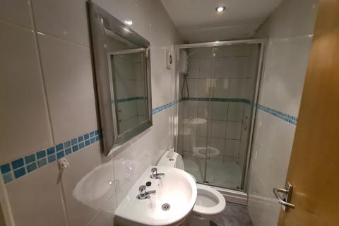6 bedroom house to rent, Brudenell Road, Leeds LS6