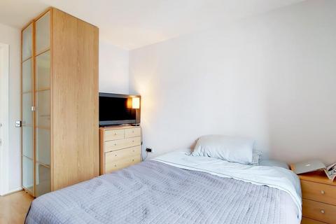 2 bedroom apartment for sale, Naxos Building, 1 Hutchings Street, Canary Wharf, London, E14 8JR