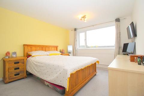 undefined, Horsham Close, Stopsley, Luton, Bedfordshire, LU2 8JH