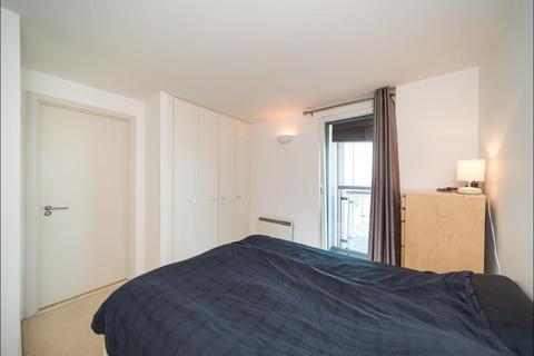 2 bedroom apartment to rent, Seacon Tower, 1 Hutchings Street, Canary Wharf, South Quay, London, E14 8JX