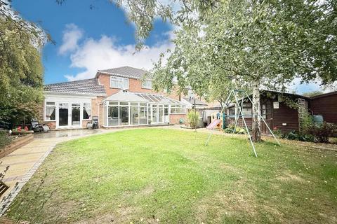 undefined, Hillview Crescent, Warden Hills, Luton, Bedfordshire, LU2 7AA