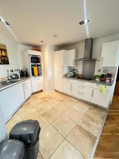 2 bedroom flat to rent, City Tower, Limeharbour, Cross Harbour, South Quay, Canary Wharf, London, E14 9LU