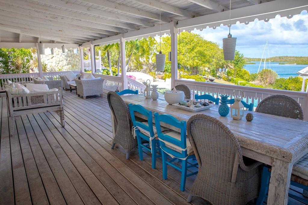 Al Fresco Dining